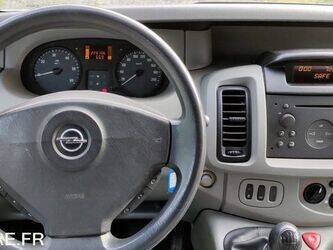 2006-opel-vivaro-1438023-46335333