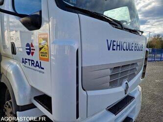 2012-renault-premium-1438027-46335468