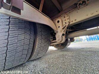 2012-renault-premium-1438027-46335477