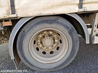 2012-renault-premium-1438027-46335478