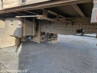 2012-renault-premium-1438027-46335494