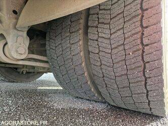 2012-renault-premium-1438027-46335496