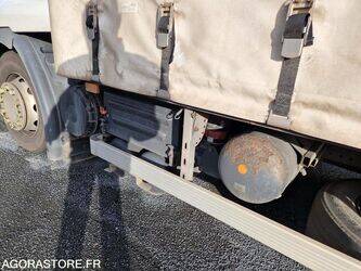 2012-renault-premium-1438027-46335501