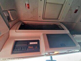 2012-renault-premium-1438027-46335516