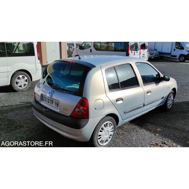 2004 رينو Clio-46335707