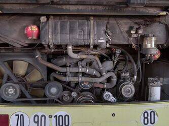 2010-mercedes-benz-intouro-1438034-46335714