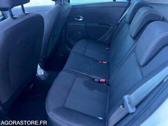 2010-renault-clio-1438038-46335828