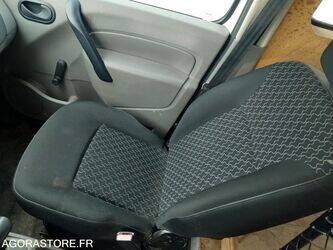 2009-renault-kangoo-1438040-46335867