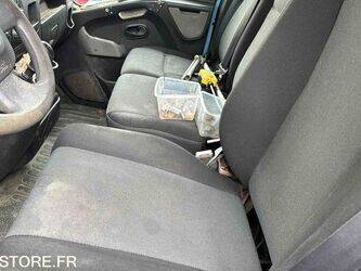 2013-renault-master-1438041-46335906