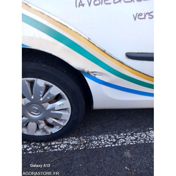 2011 رينو Clio-46335931