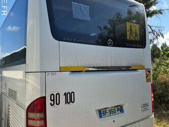 2011-mercedes-benz-intouro-1438051-46336143