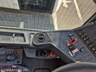 2011-mercedes-benz-intouro-1438051-46336155