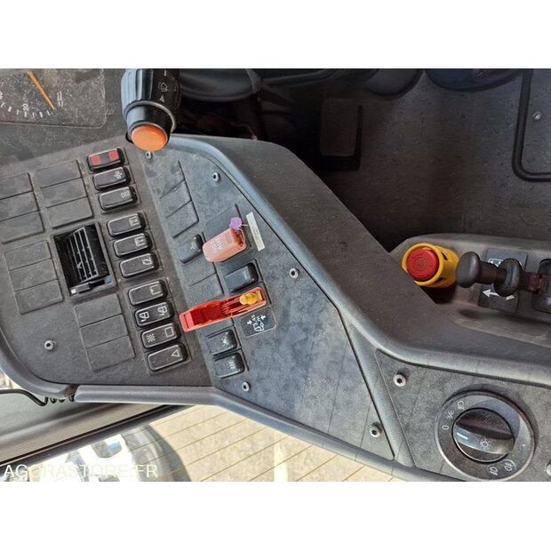 2011 Mercedes-Benz INTOURO-46336156