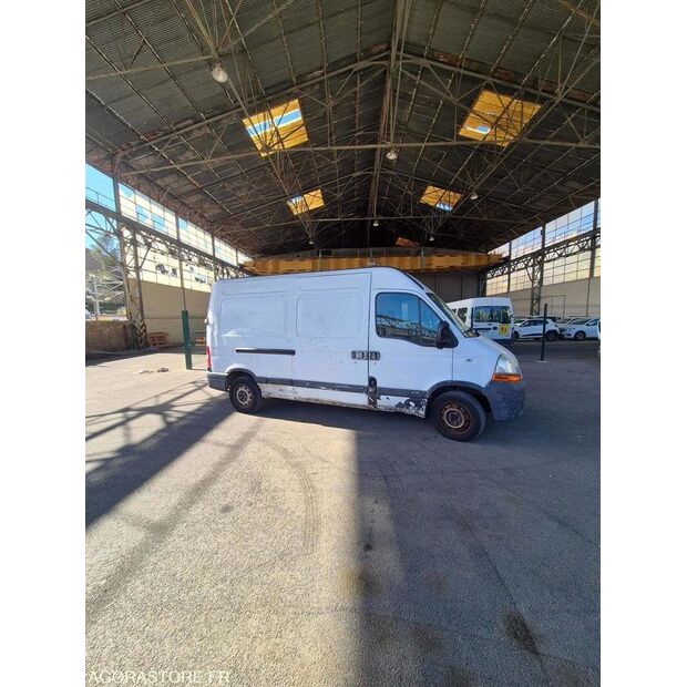 2006 رينو Master-46336216