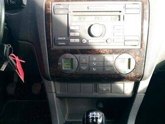 2006-ford-focus-1438055-46336267