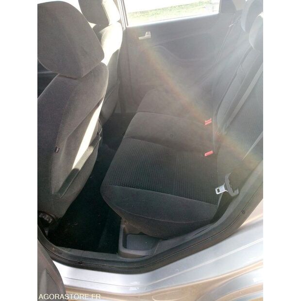 2006 Ford Focus-46336268