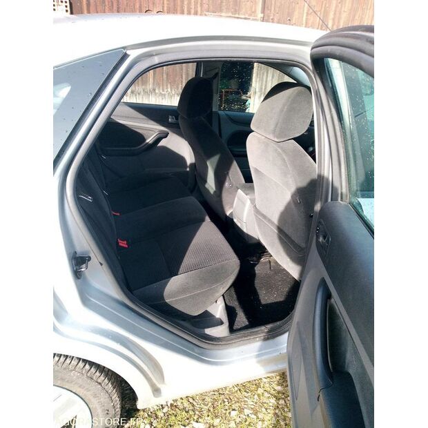 2006 Ford Focus-46336272