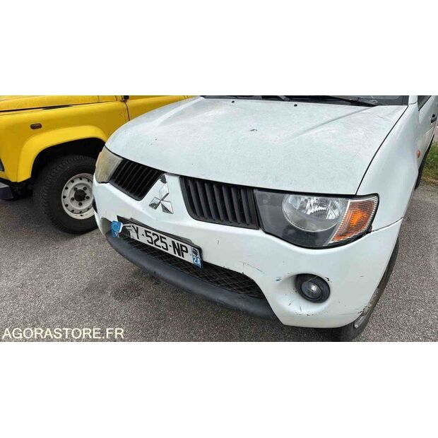 2007 ميتسوبيشي L200-46336297