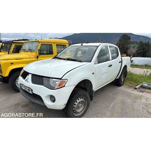 2007 ميتسوبيشي L200-46336302