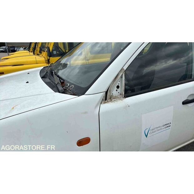 2007 ميتسوبيشي L200-46336303