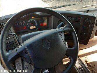 2008-renault-premium-1438058-46336341