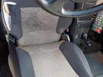 2008-renault-premium-1438058-46336343