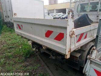 2003-renault-mascott-1438066-46336545