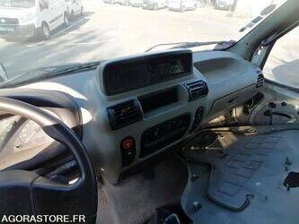 2003-renault-mascott-1438066-46336548