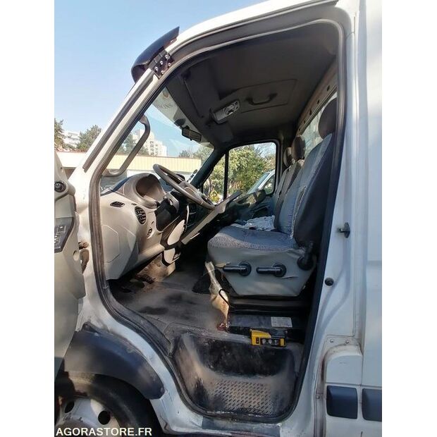 2003 رينو Mascott-46336551