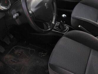 2007-peugeot-207-1438068-46336581