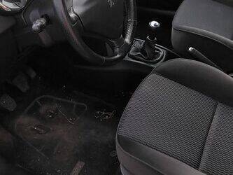 2007-peugeot-207-1438068-46336582