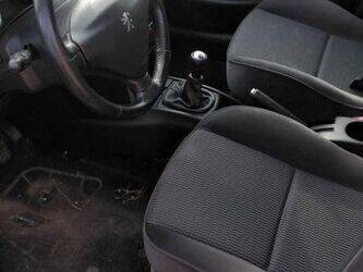 2007-peugeot-207-1438068-46336584