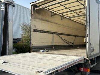 2012-renault-midlum-1438072-46336698