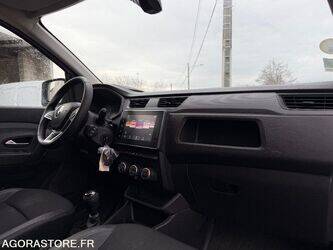 2022-renault-express-1438078-46336859