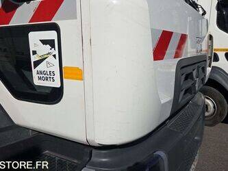 2015-renault-d-wide-1437635-46336978