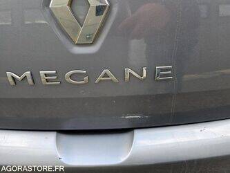 2009-renault-megane-1437660-46337180