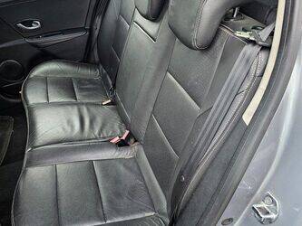 2009-renault-megane-1437660-46337192