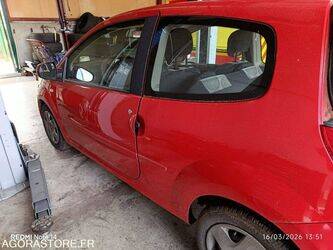 2013-renault-twingo-1437687-46337258