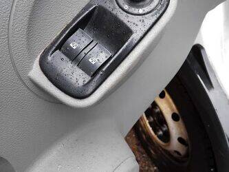 2010-renault-master-1437695-46337268