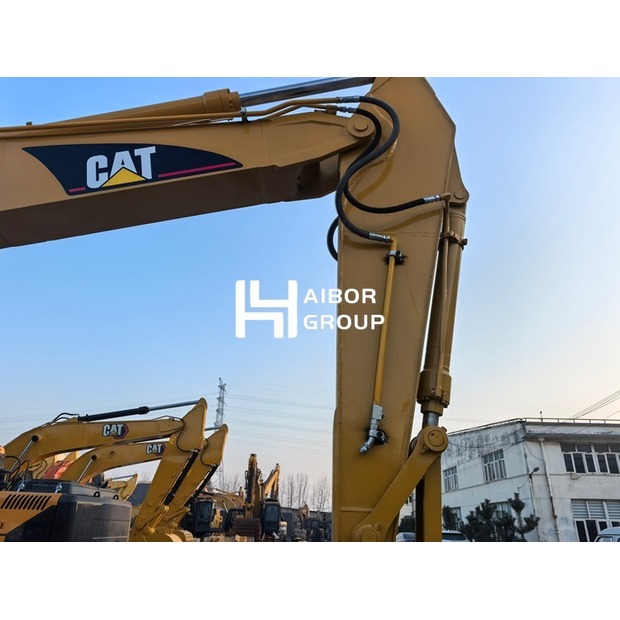 2024 Caterpillar 320C-46337656