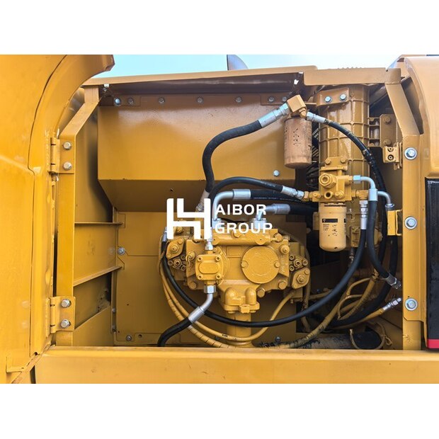 2024 Caterpillar 320C-46337657