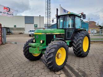 صورة ل تراكتورات زراعية جون دير 3040 للبيع في الإمارات العربيّة المتّحدة