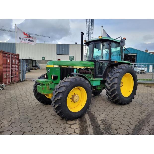 JOHN DEERE 3040-46337692