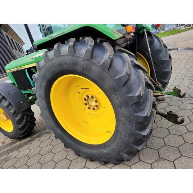 JOHN DEERE 3040-46337695