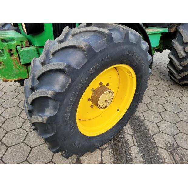 JOHN DEERE 3040-46337696