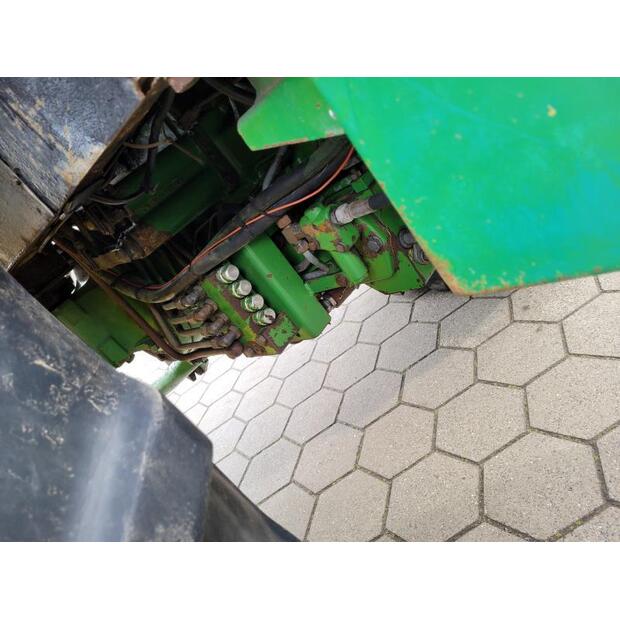 JOHN DEERE 3040-46337711