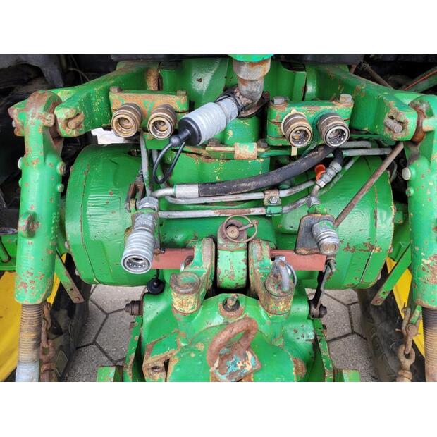 JOHN DEERE 3040-46337717