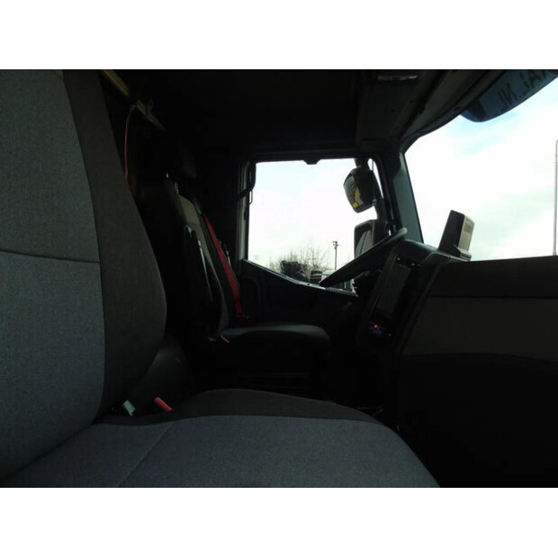 2023 Renault C-46337958