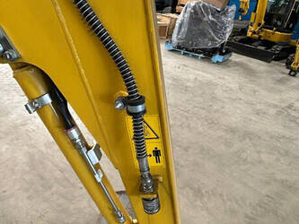 2023-komatsu-pc-17r-5-1438096-46338033