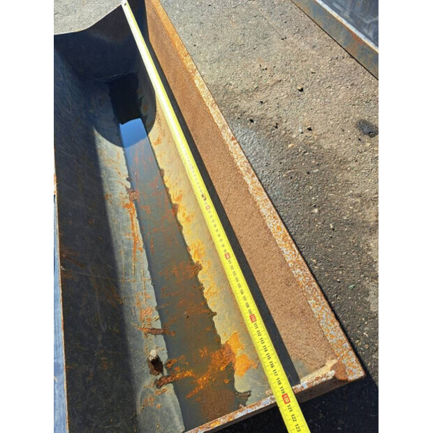 2024 Komatsu PC26MR-5-46338047